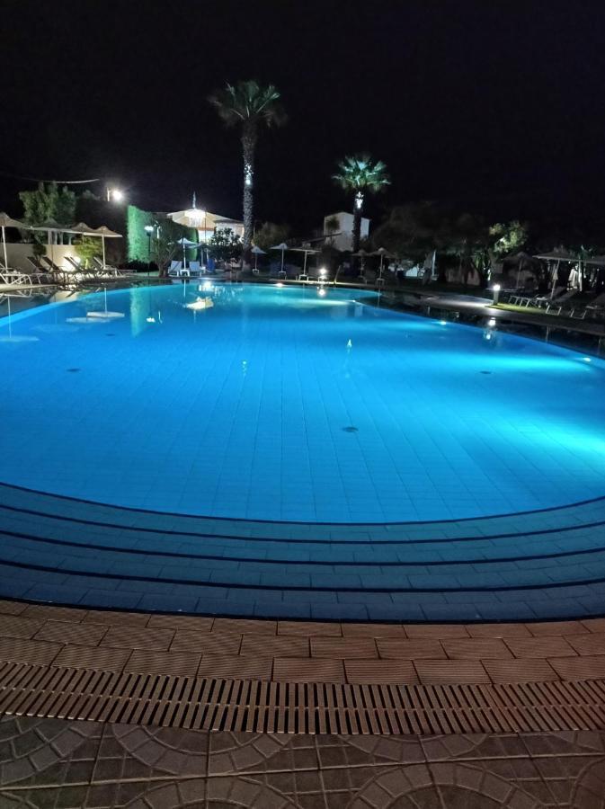 Ninos On The Beach Hotel Roda  Exterior photo